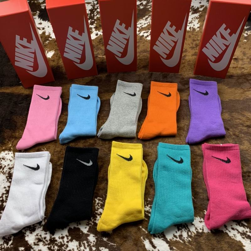 Nike socks 47